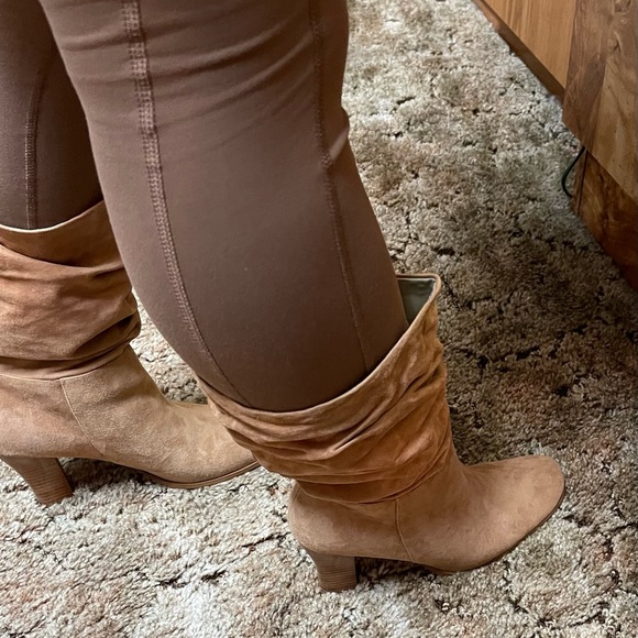 Vintage Colin Stuart Tan Suede Slouch Boots, Size 8, NWOT - Picture 8 of 10